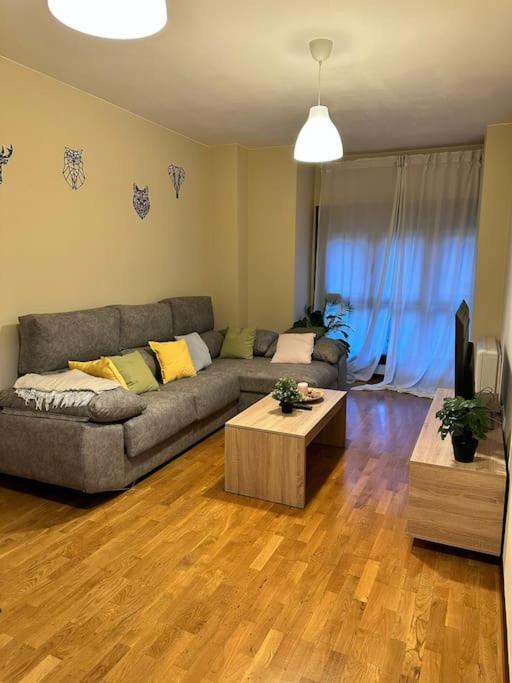 Apartamento Con Vistas A La Montana Infiesto Esterno foto